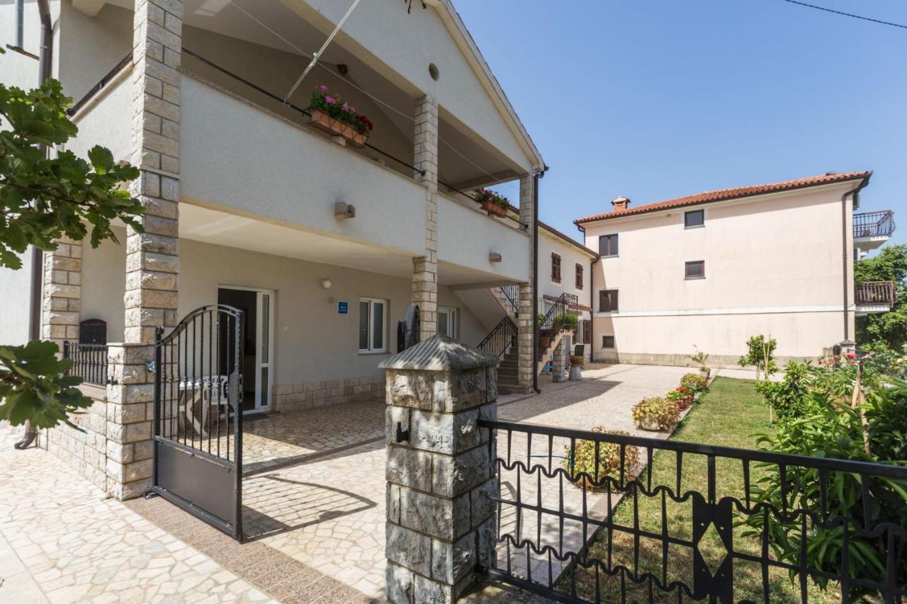 Lovely House Lindi In Пореч Екстериор снимка